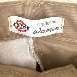 Women's FLEX Relaxed Fit Pants size 2